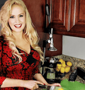 Darcy Donavan drinks lemon juice every morning with the Zulay Citrus Press - Zulay Kitchen