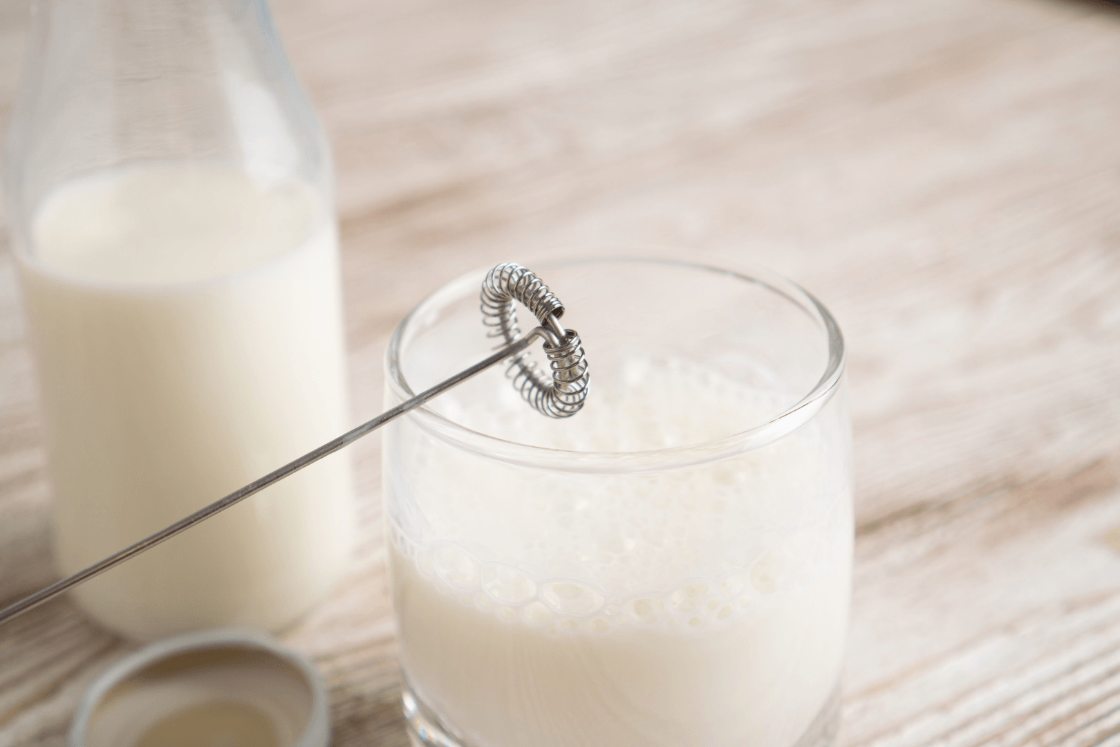 Using the Cusa Milk Frother